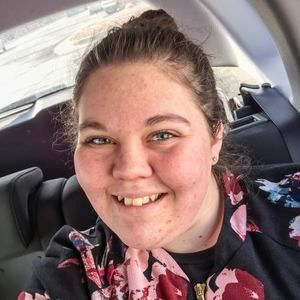 Meet your Posher, Crystal